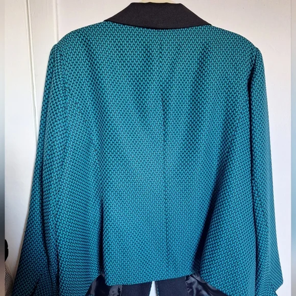 Danillo Woman 18W Vibrant Teal Blazer with Black Contrast and Polka Dot Pattern - Picture 5 of 6